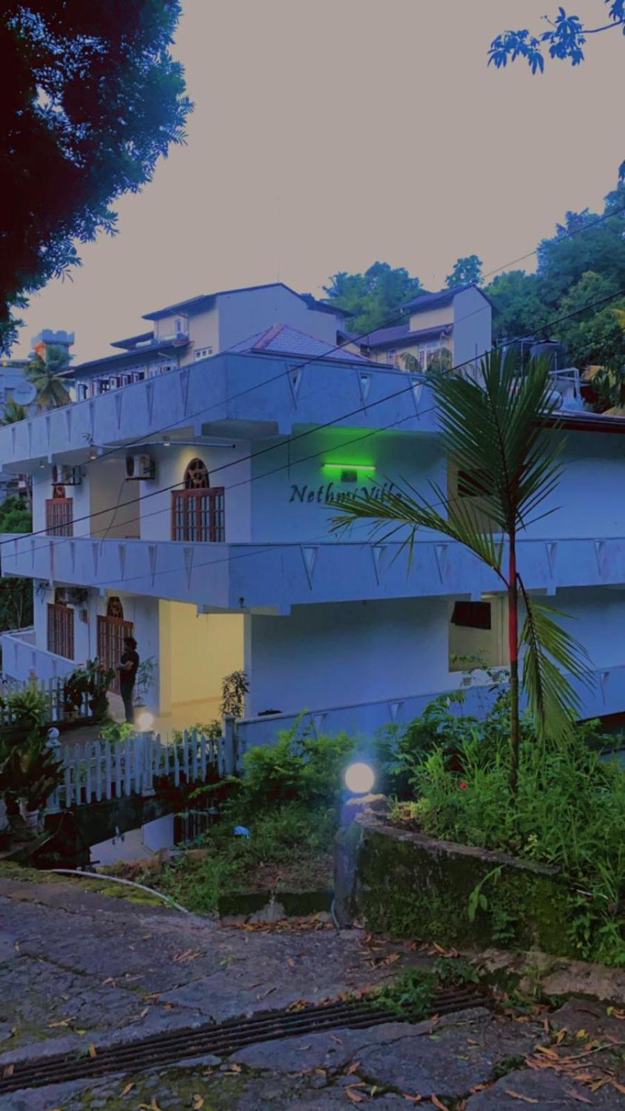 New Nethmi Villa Kandy Bagian luar foto