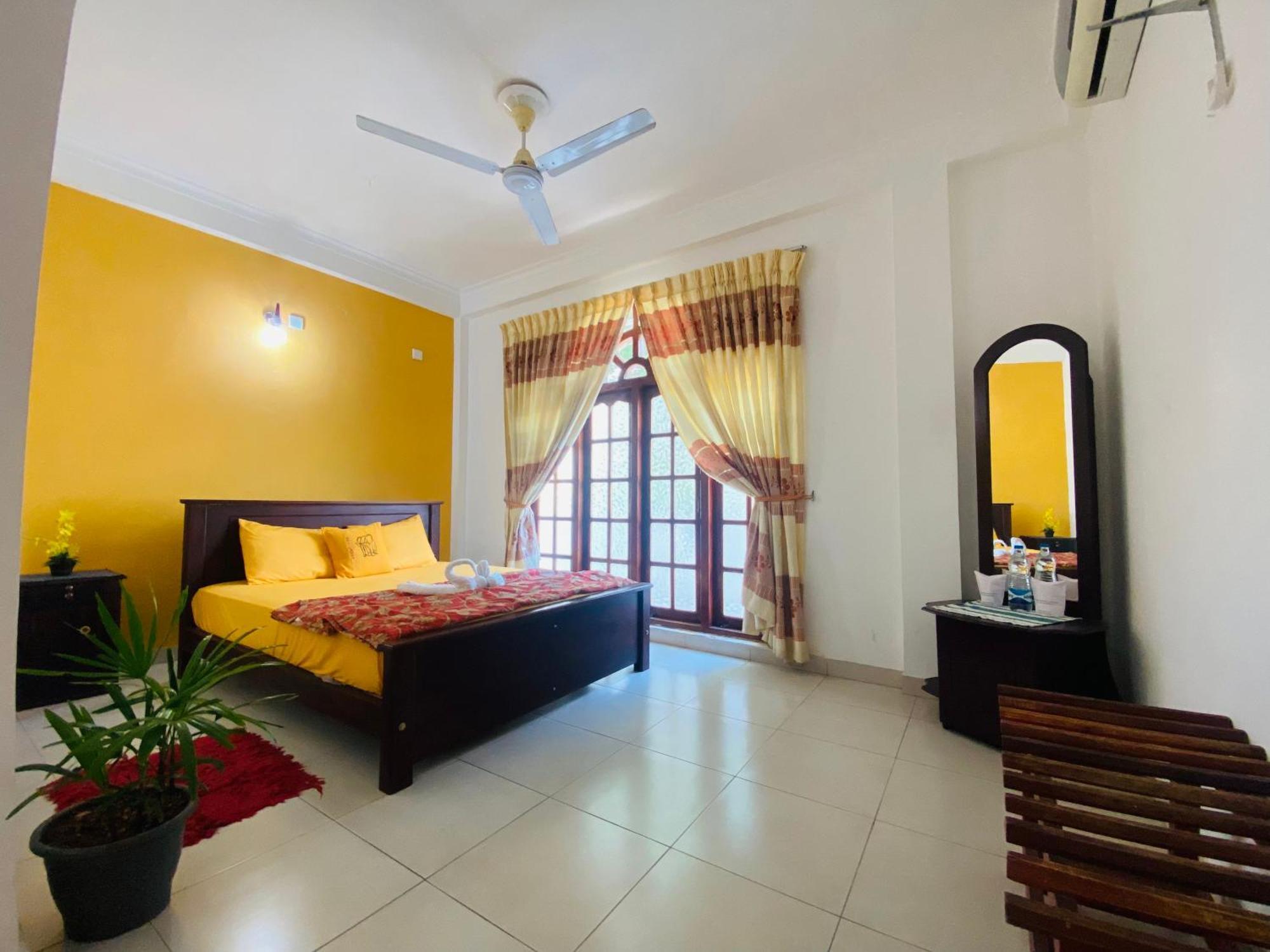 New Nethmi Villa Kandy Bagian luar foto